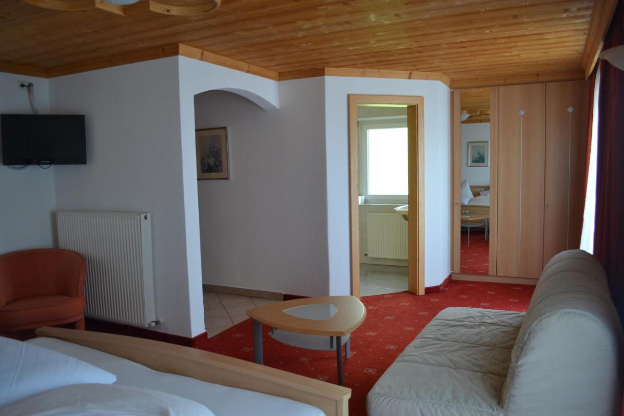 Gasthof Zum Gruenen Baum Verano ภายนอก รูปภาพ